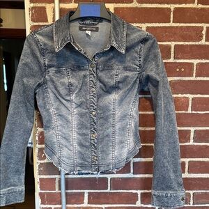 Urban Outfitters Gray Denim shirt/Jacket feels like a fine corduroy texture